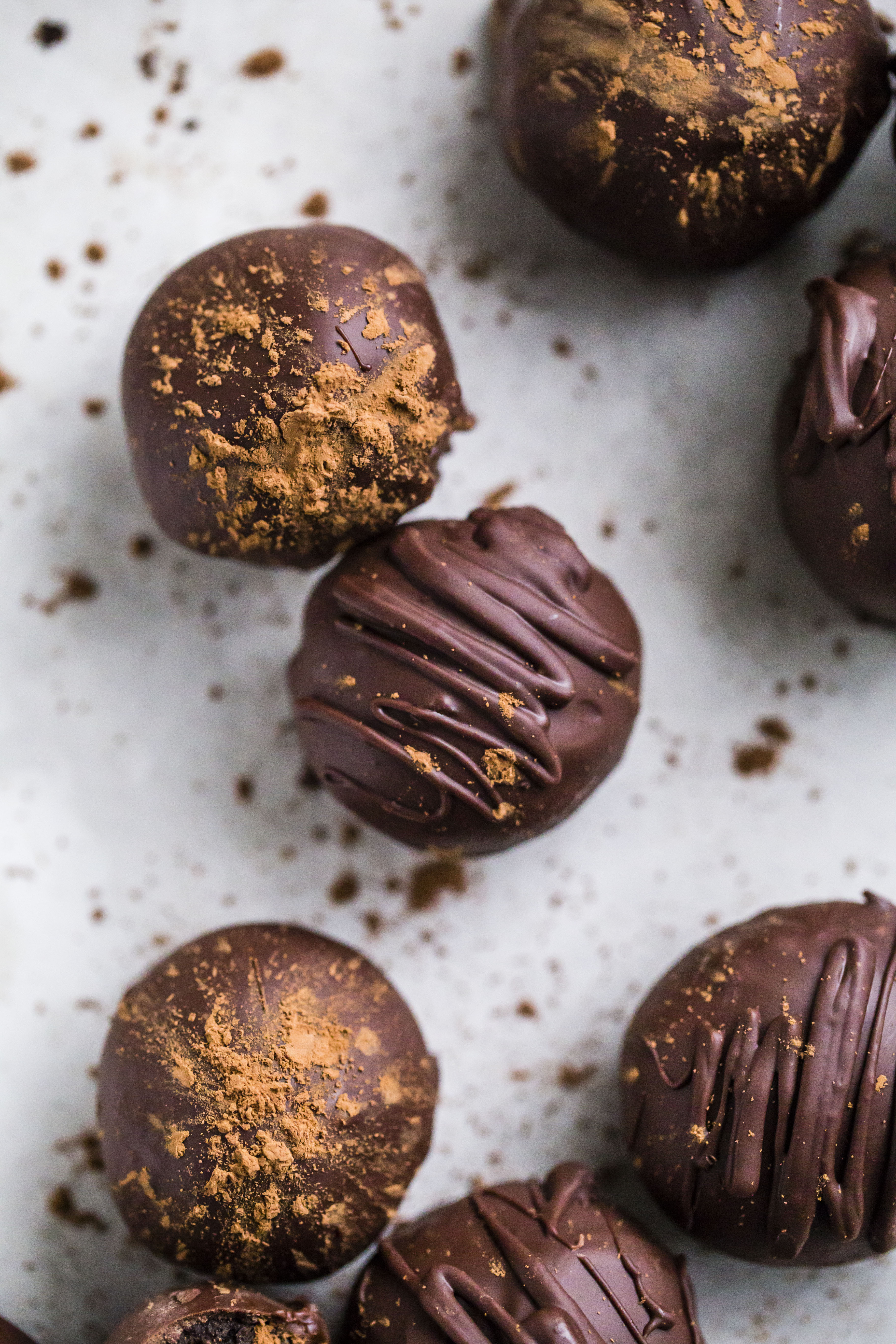 The easiest oreo ball recipe ever! I love oreo balls. One package of oreos and one block of cream cheese come together to create quick and easy truffles! I howsweeteats.com #oreo #balls