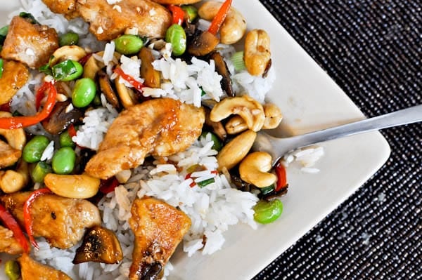 cashew chicken I howsweeteats.com cashew chicken I howsweeteats.com