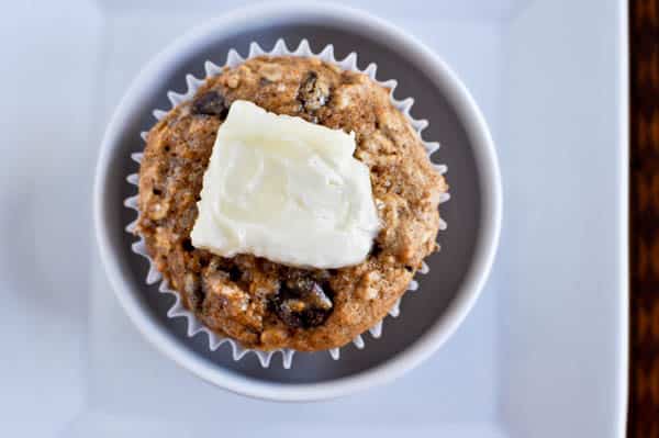 Oatmeal Chocolate Chip Cookie Muffins I howsweeteats.com Oatmeal Chocolate Chip Cookie Muffins I howsweeteats.com