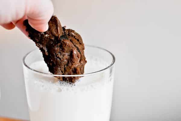 Double Fudge Oreo Crunch Cookies I howsweeteats.com Double Fudge Oreo Crunch Cookies I howsweeteats.com