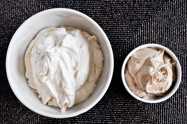 Hot Fudge Root Beer Float Cupcakes I howsweeteats.com Hot Fudge Root Beer Float Cupcakes I howsweeteats.com
