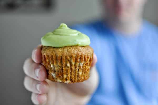Brown Sugar Banana Cupcakes with Avocado Buttercream I howsweeteats.com Brown Sugar Banana Cupcakes with Avocado Buttercream I howsweeteats.com