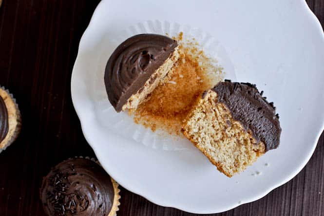 Peanut Butter Cupcakes with Chocolate Cheesecake Frosting I howsweeteats.com Peanut Butter Cupcakes with Chocolate Cheesecake Frosting I howsweeteats.com