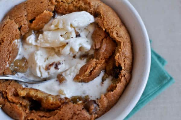 How to Roast a Chicken I howsweeteats.com How to Roast a Chicken I howsweeteats.com