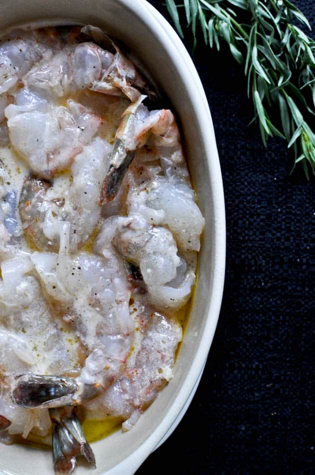 Coconut Baked Shrimp with Pineapple Peach Salsa I howsweeteats.com Coconut Baked Shrimp with Pineapple Peach Salsa I howsweeteats.com