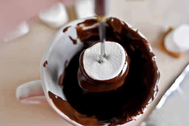 Homemade Smashing S'mores I howsweeteats.com Homemade Smashing S'mores I howsweeteats.com