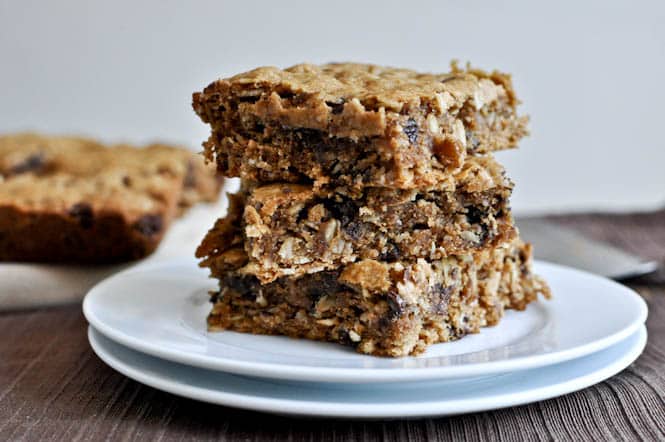 Oatmeal Peanut Butter Snack Squares I howsweeteats.com Oatmeal Peanut Butter Snack Squares I howsweeteats.com