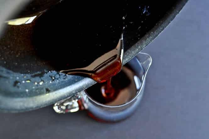 Roasted Almond Crusted Salmon with Pomegranate Glaze I howsweeteats.com Roasted Almond Crusted Salmon with Pomegranate Glaze I howsweeteats.com