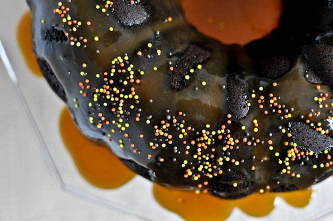 Spiced Double Chocolate Chip Cake I howsweeteats.com Spiced Double Chocolate Chip Cake I howsweeteats.com