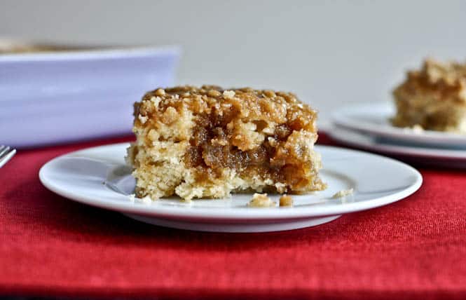 Eggnog Breakfast Crumble Crunch Cake I howsweeteats.com Eggnog Breakfast Crumble Crunch Cake I howsweeteats.com