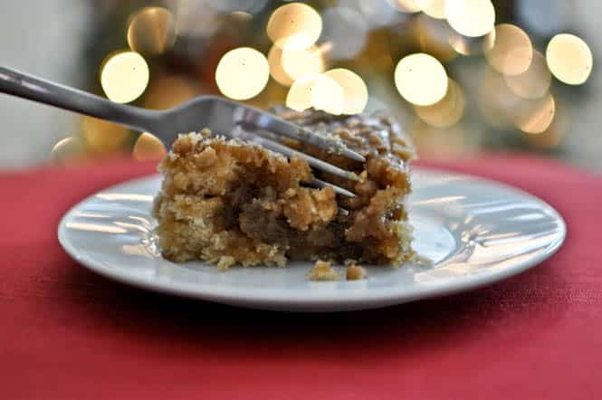 Eggnog Breakfast Crumble Crunch Cake I howsweeteats.com Eggnog Breakfast Crumble Crunch Cake I howsweeteats.com