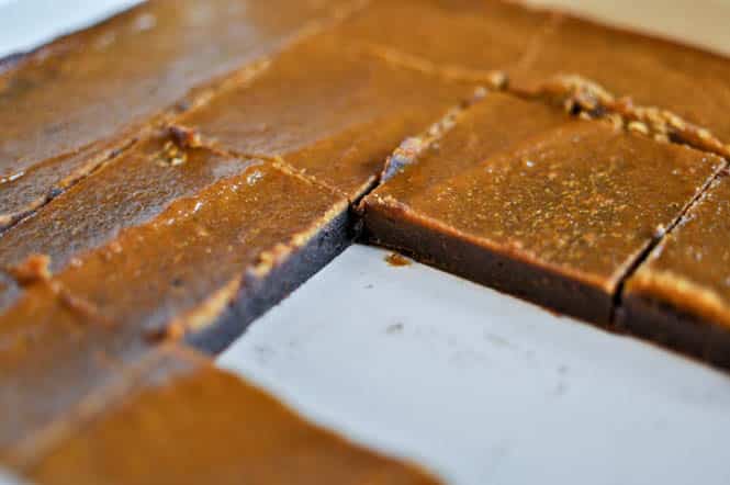 Pumpkin Pie Fudge Brownie Bars I howsweeteats.com Pumpkin Pie Fudge Brownie Bars I howsweeteats.com