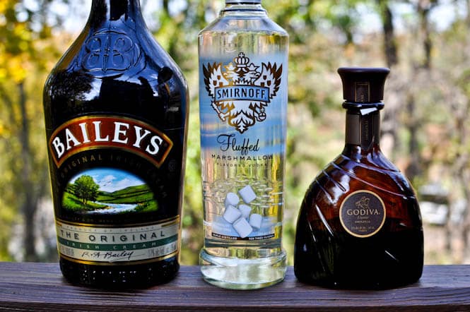 S'moretini Shooters I howsweeteats.com s'moretini shooters I howsweeteats.com