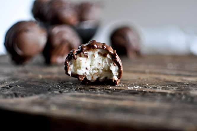 Gooey Chocolate Coconut Truffles I howsweeteats.com Gooey Chocolate Coconut Truffles I howsweeteats.com