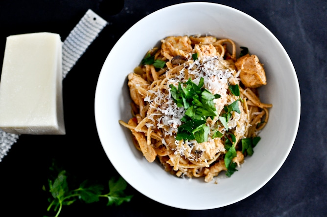 Brown Butter Parmesan Chicken Linguine I howsweeteats.com Brown Butter Parmesan Chicken Linguine I howsweeteats.com