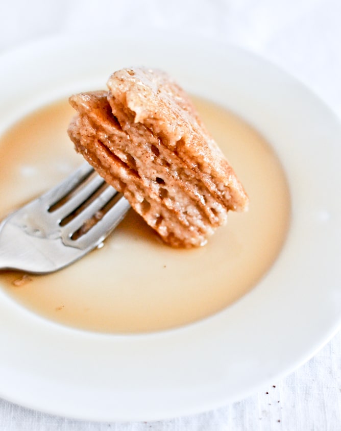 Greek Yogurt Pancakes I howsweeteats.com Greek Yogurt Pancakes I howsweeteats.com