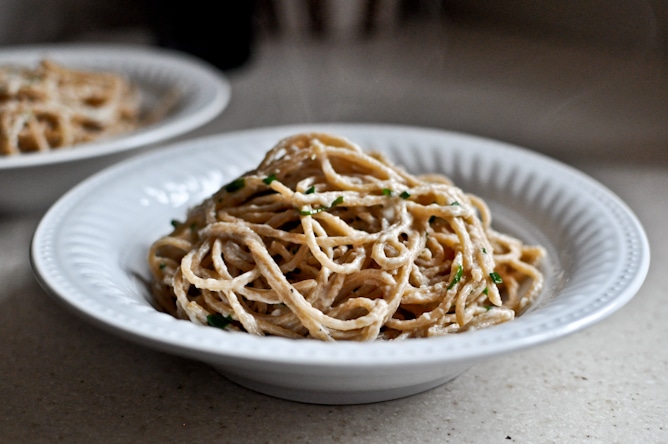 30 Minute Crispy Salmon with Creamy Basil Noodles I howsweeteats.com 30 Minute Crispy Salmon with Creamy Basil Noodles I howsweeteats.com