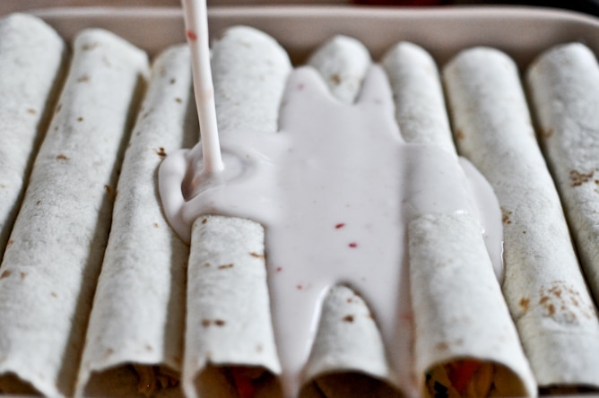 Thai Chicken Enchiladas I howsweeteats.com Thai Chicken Enchiladas I howsweeteats.com