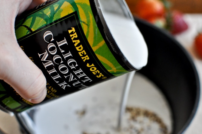 Breakfast Quinoa I howsweetetas.com Breakfast Quinoa I howsweetetas.com