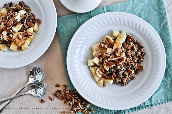 Breakfast Quinoa I howsweetetas.com Breakfast Quinoa I howsweetetas.com