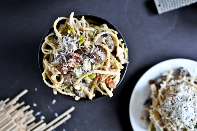 Portobello and Leek Carbonara I howsweeteats.com Portobello and Leek Carbonara I howsweeteats.com