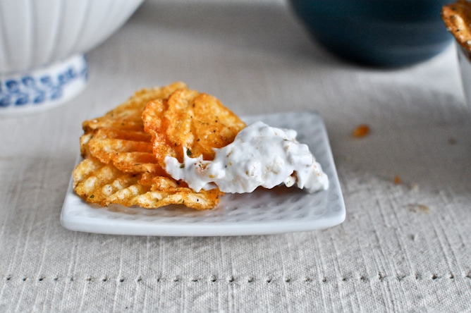 Caramelized Onion Greek Yogurt Dip I howsweeteats.com Caramelized Onion Greek Yogurt Dip I howsweeteats.com