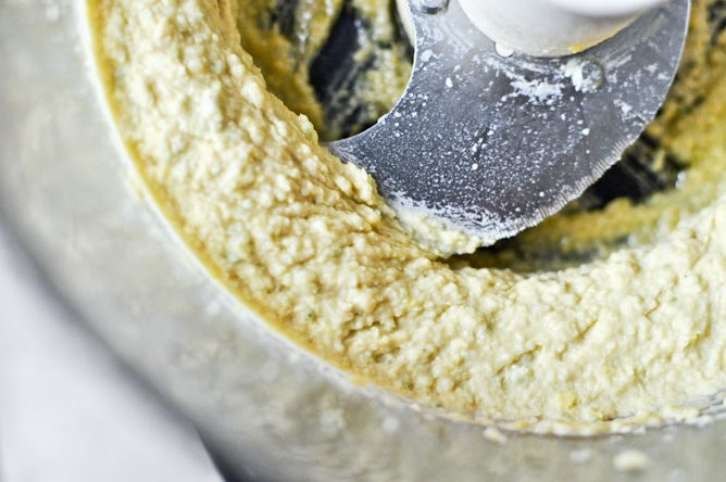 Sweet Corn + Roasted Jalapeño Hummus I howsweeteats.com Sweet Corn + Roasted Jalapeño Hummus I howsweeteats.com