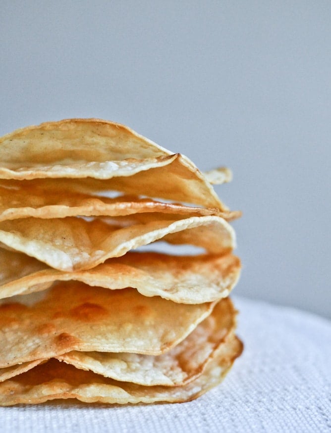 Sweet + Spicy Glazed Chicken, Corn + Avocado Tostadas with Blueberry Peach Salsa I howsweeteats.com Sweet + Spicy Glazed Chicken, Corn + Avocado Tostadas with Blueberry Peach Salsa I howsweeteats.com