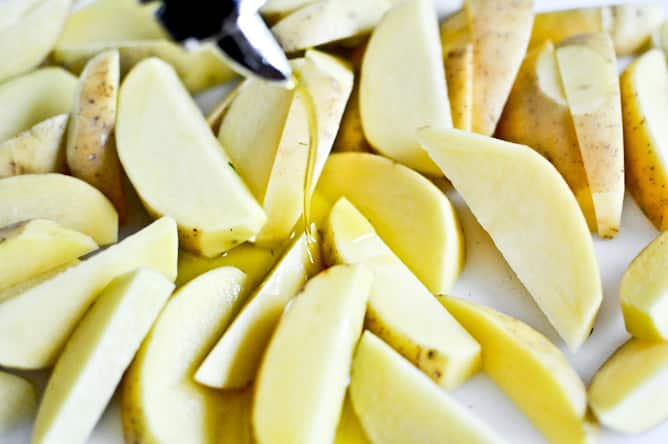 Sour Cream + Onion Oven Fries I howsweeteats.com Sour Cream + Onion Oven Fries I howsweeteats.com