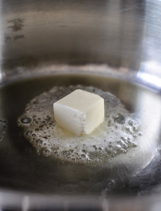 Spicy Roasted Corn and Poblano Soup I howsweeteats.com Spicy Roasted Corn and Poblano Soup I howsweeteats.com