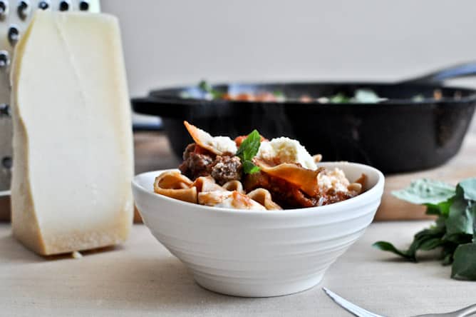 Quick + Easy Skillet Lasagna I howsweeteats.com Quick + Easy Skillet Lasagna I howsweeteats.com