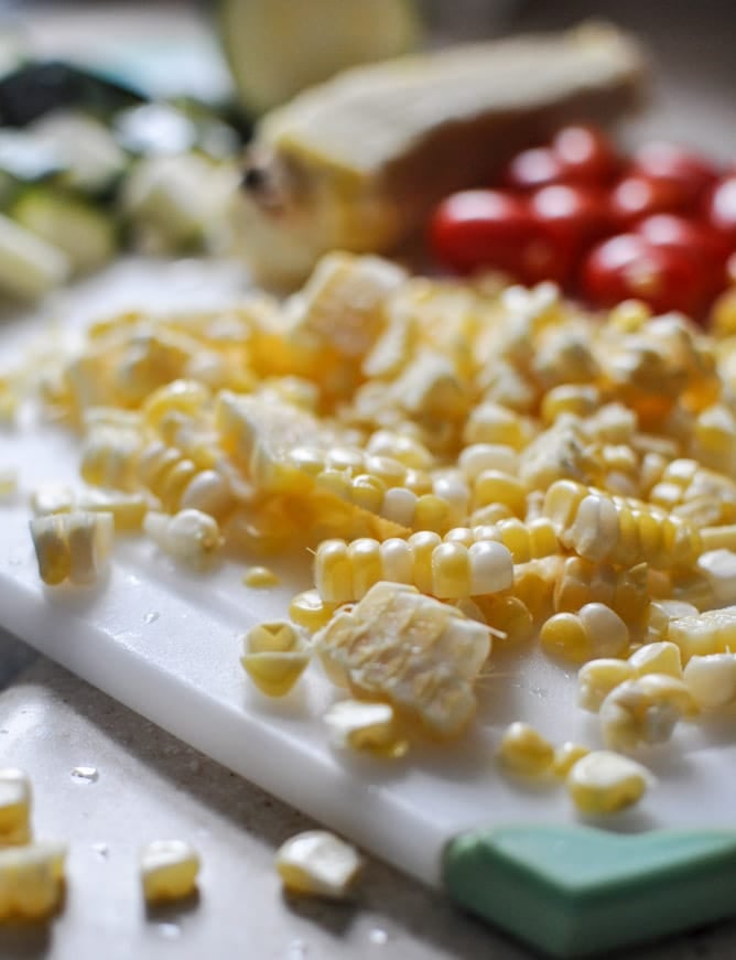 Brown Butter Garden Vegetable Pasta Skillet I howsweeteats.com Brown Butter Garden Vegetable Pasta Skillet I howsweeteats.com