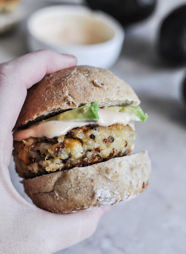 Crispy Quinoa Sliders I howsweeteats.com Crispy Quinoa Sliders I howsweeteats.com
