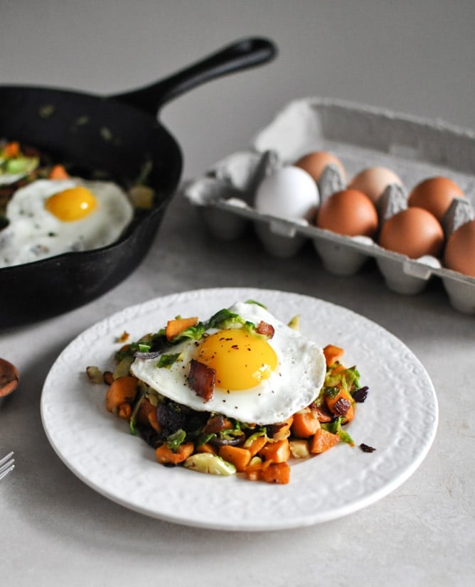Brussels Sprouts Breakfast Hash I howsweeteats.com Brussels Sprouts Breakfast Hash I howsweeteats.com