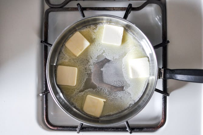 How To Brown Butter - Step By Step I howsweeteats.com How To Brown Butter - Step By Step I howsweeteats.com