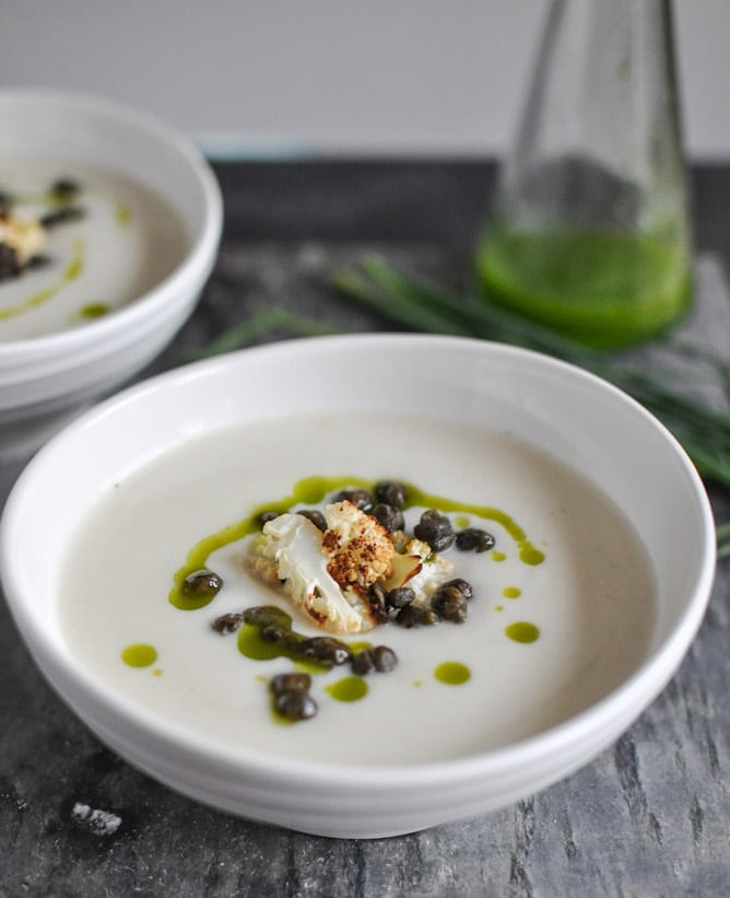 Creamy Cauliflower Soup I howsweeteats.com Creamy Cauliflower Soup I howsweeteats.com