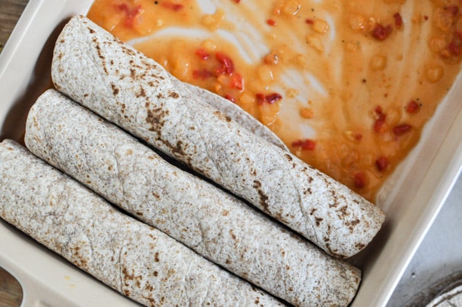 Lightened Up Chicken Enchiladas I howsweeteats.com Lightened Up Chicken Enchiladas I howsweeteats.com