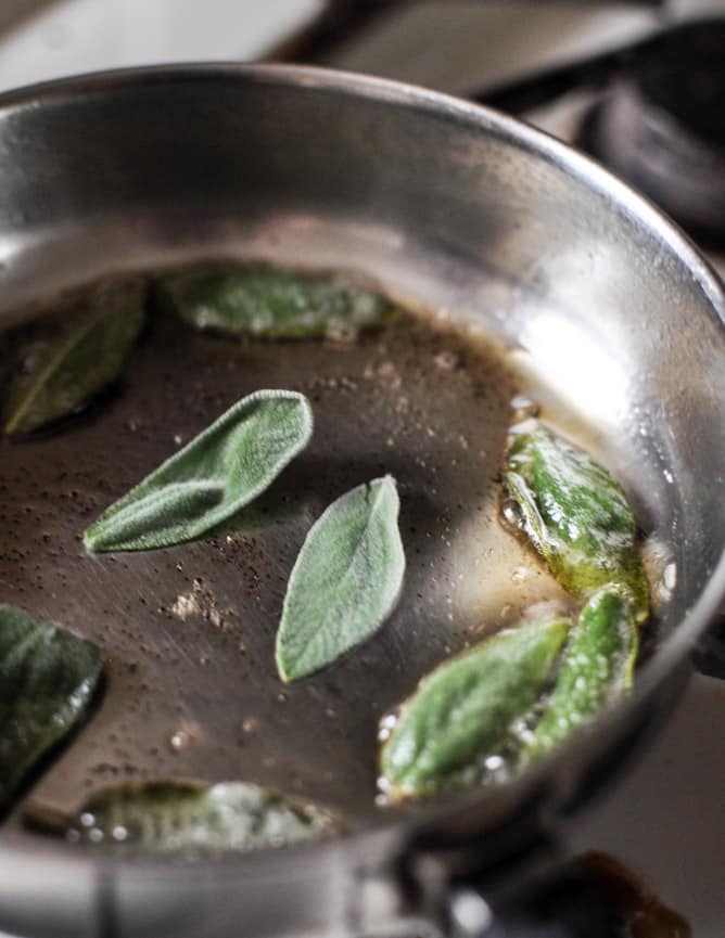 Baked Pumpkin Fettuccine Alfredo I howsweeteats.com Baked Pumpkin Fettuccine Alfredo I howsweeteats.com