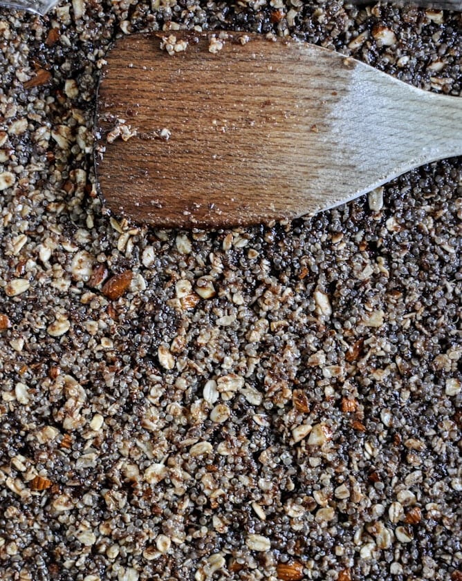 No-Bake Brown Butter Quinoa Bars I howsweeteats.com No-Bake Brown Butter Quinoa Bars I howsweeteats.com