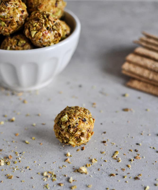 Roasted Red Pepper + Bacon Goat Cheese Truffles I howsweeteats.com Roasted Red Pepper + Bacon Goat Cheese Truffles I howsweeteats.com