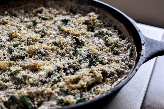 Lightened Up Fresh Green Bean Casserole I howsweeteats.com Lightened Up Fresh Green Bean Casserole I howsweeteats.com