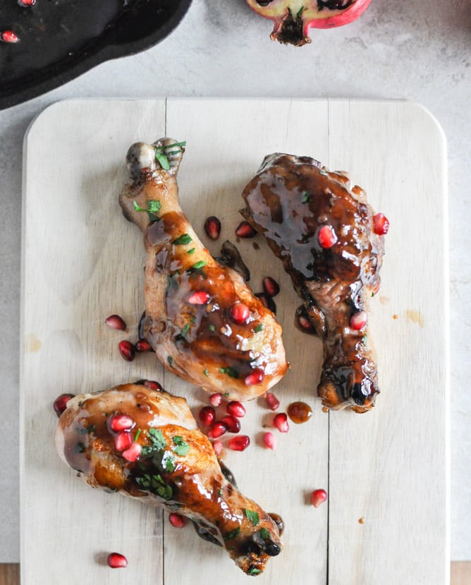 Sweet and Sticky Pomegranate Chicken I howsweeteats.com Sweet and Sticky Pomegranate Chicken I howsweeteats.com
