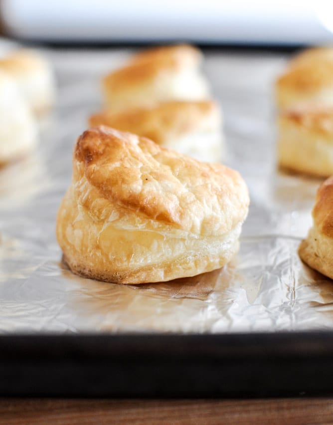 Chicken Pot Pie Soup I howsweeteats.com Chicken Pot Pie Soup I howsweeteats.com