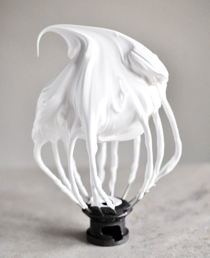 Pumpkin S'mores Cupcakes I howsweeteats.com Pumpkin S'mores Cupcakes I howsweeteats.com