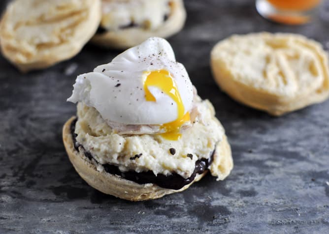 Thanksgiving Leftover Breakfast Biscuits I howsweeteats.com Thanksgiving Leftover Breakfast Biscuits I howsweeteats.com