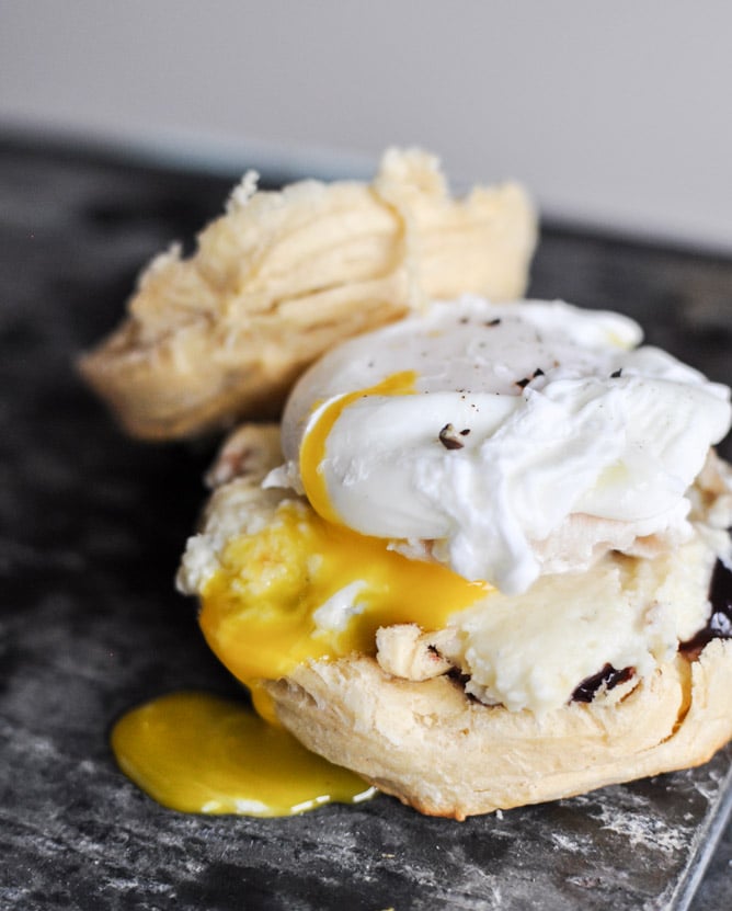 Thanksgiving Leftover Breakfast Biscuits I howsweeteats.com Thanksgiving Leftover Breakfast Biscuits I howsweeteats.com