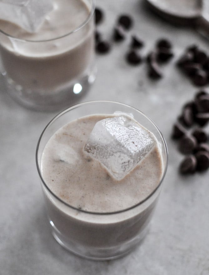 Homemade Irish Cream Liqueur I howsweeteats.com Homemade Irish Cream Liqueur I howsweeteats.com