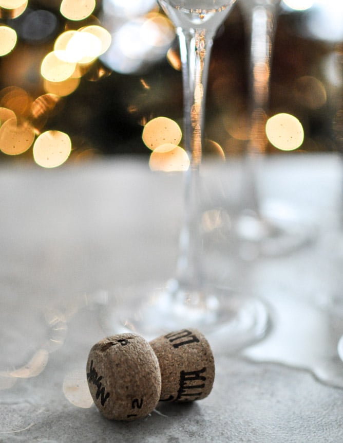 Coconut Vanilla Bellinis I howsweeteats.com Coconut Vanilla Bellinis I howsweeteats.com