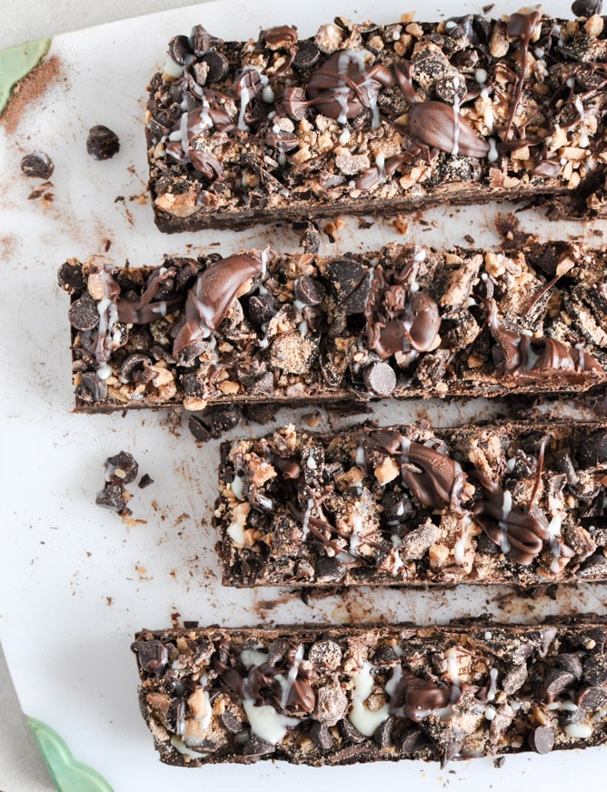 Loaded Chocolate Bourbon Fudge I howsweeteats.com Loaded Chocolate Bourbon Fudge I howsweeteats.com