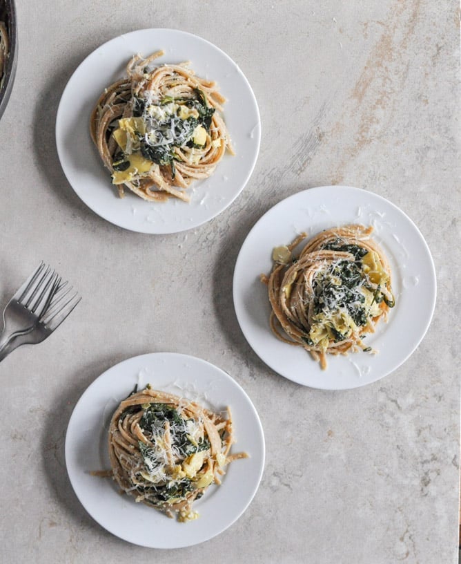 Spinach and Artichoke Linguine I howsweeteats.com Spinach and Artichoke Linguine I howsweeteats.com